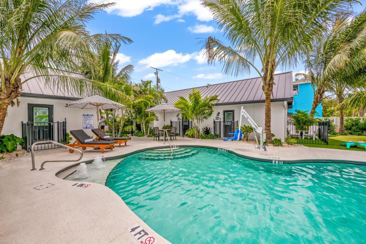 The Retreat At Anna Maria Island Inn برادنتون بيتش المظهر الخارجي الصورة