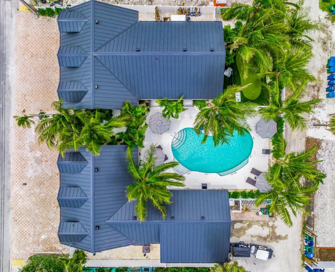 The Retreat At Anna Maria Island Inn برادنتون بيتش المظهر الخارجي الصورة